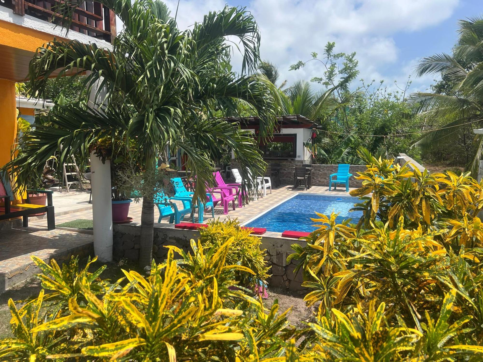 Posada Ashanty Rocky Point Esterno foto