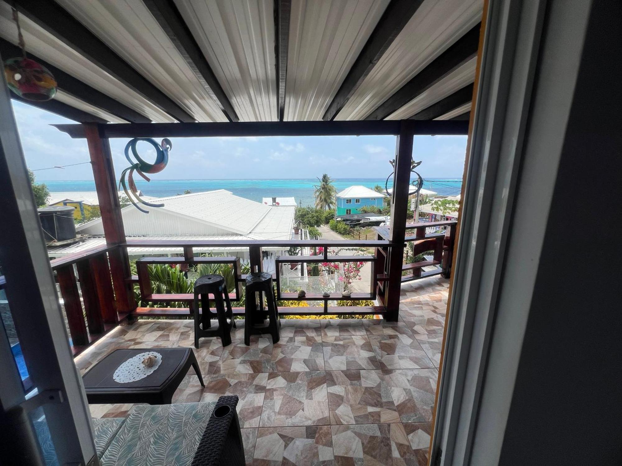 Posada Ashanty Rocky Point Esterno foto