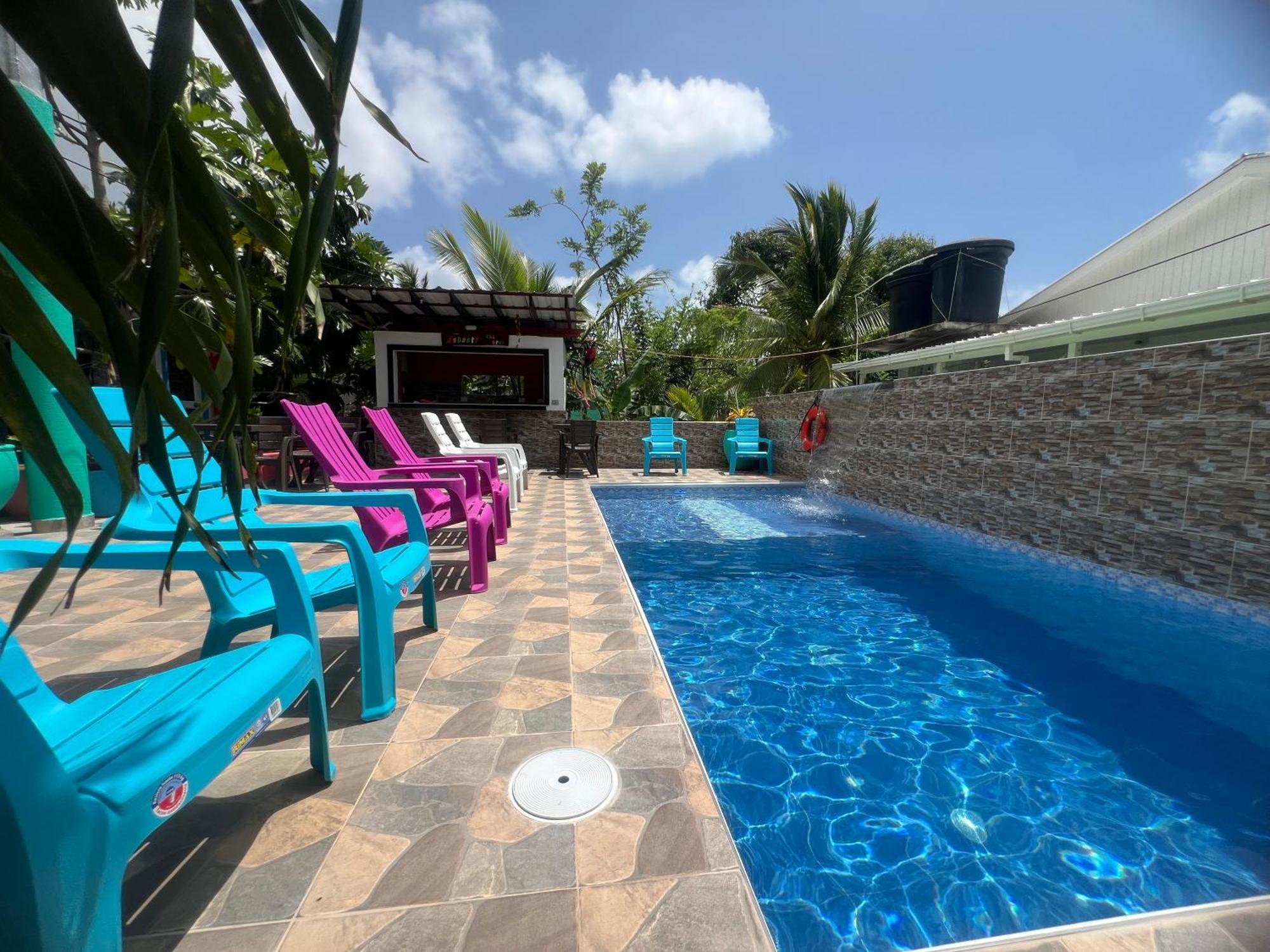 Posada Ashanty Rocky Point Esterno foto